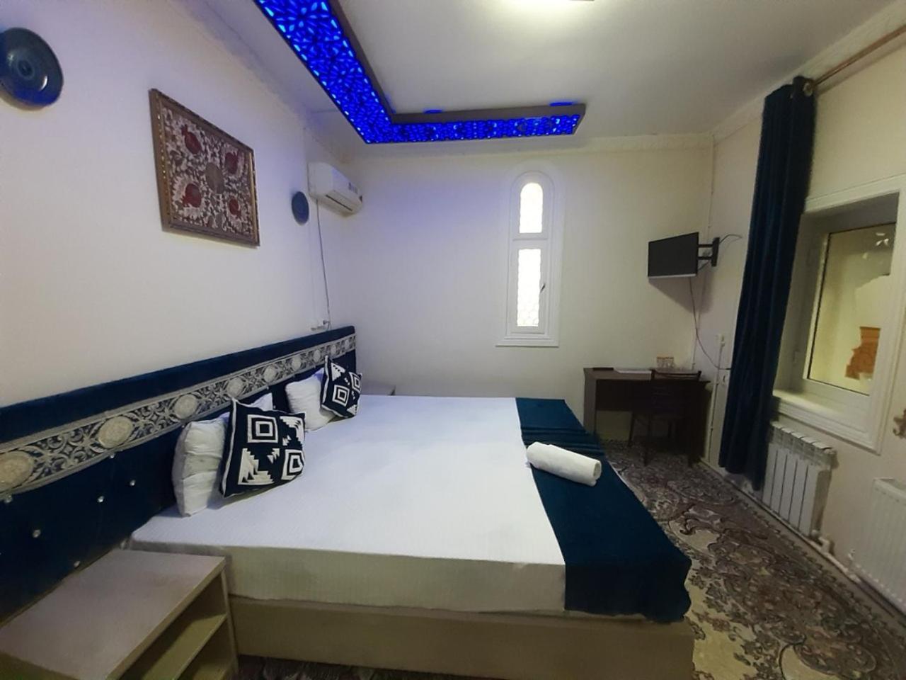 Hotel Rizqiro'Z Boutique Bukhara Exterior photo