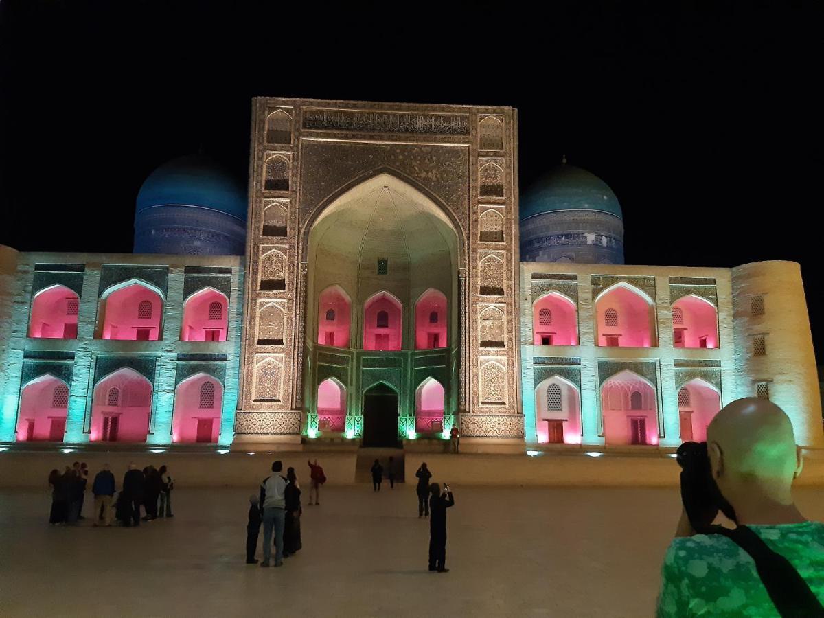 Hotel Rizqiro'Z Boutique Bukhara Exterior photo